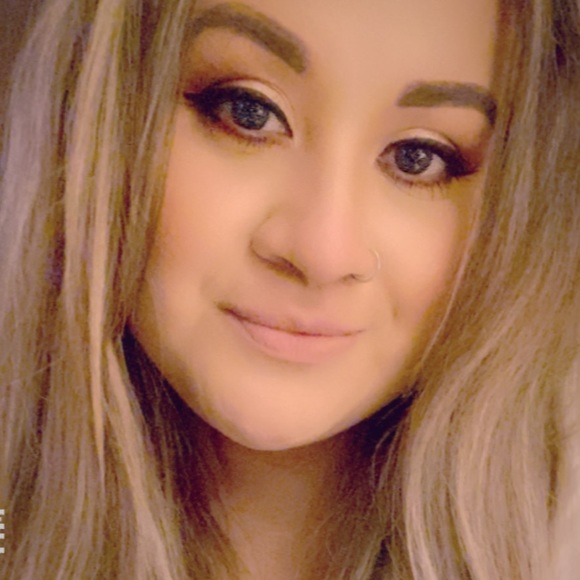 Meet your Posher, Tori - Picture 1 of 1